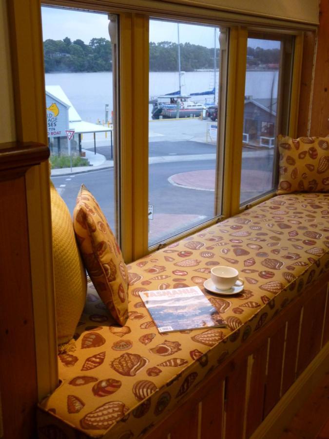 Bushman'S At Strahanアパートホテル エクステリア 写真